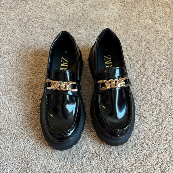 Girls Zara School Shoes - Picture 2 of 3